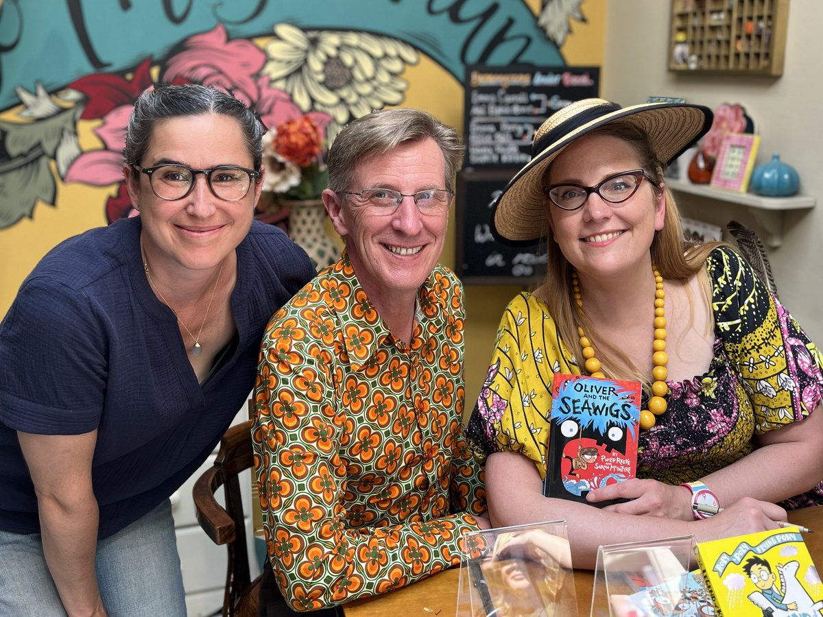 We had THE BEST time today meeting @jabberworks & @philipreeve1! We loved story time, drawing, & creating a new island. Thank you for being so generous with your time, talking with us & signing our whole stack of books. Thanks, @mrbsemporium, for hosting. #kidlit #adventuremice