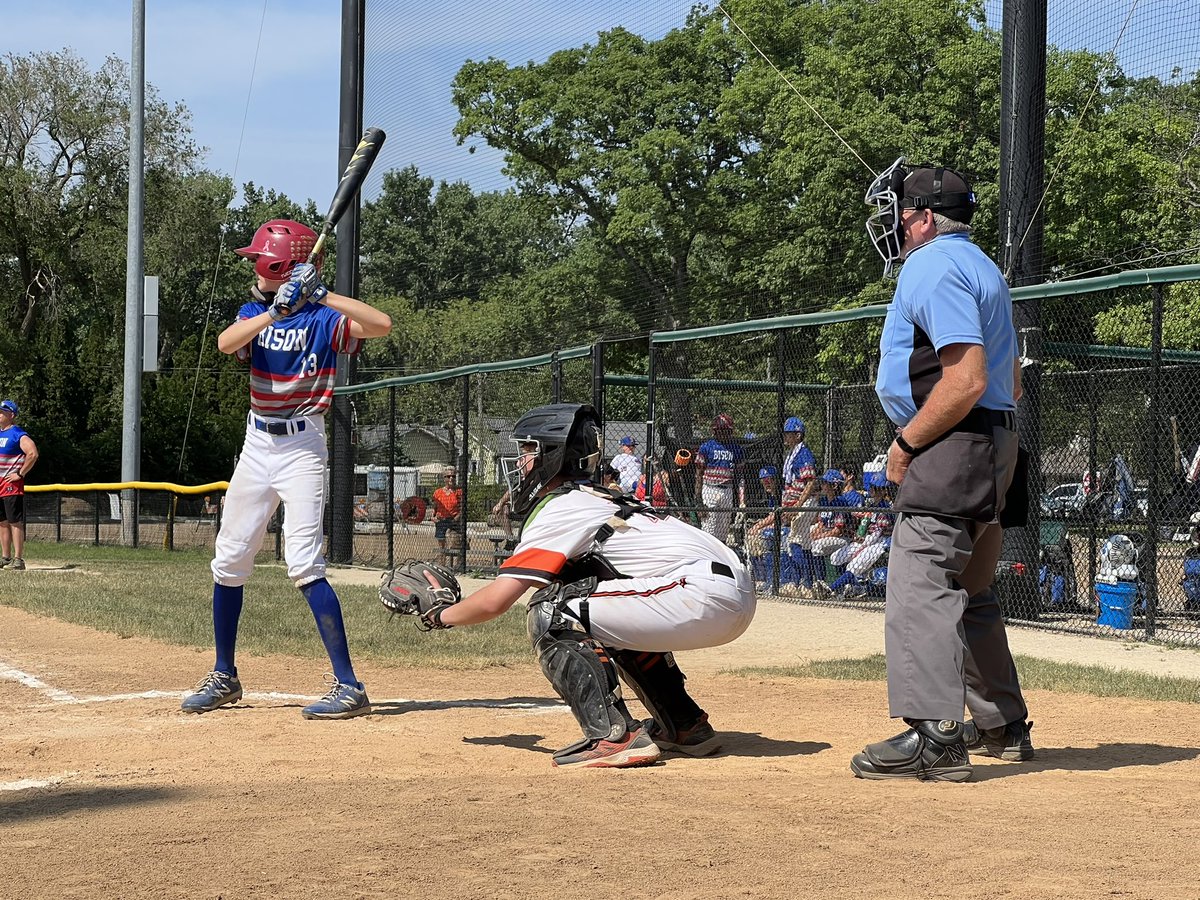 EliWarfel's tweet image. 3 for 4 on the weekend with 1 BB and 1 2B. Had some time behind the plate with zero passed balls.