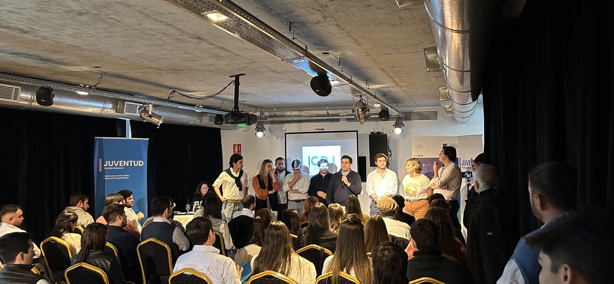 PlanchonRicardo's tweet photo. Mis felicitaciones a los jóvenes de todos los sectores del Partido Nacional del Departamento de Colonia que hoy celebran su congreso Departamental .
Quiero dejarles un consejo los adversarios no están dentro del Partido Nacional 
@Aire__Fresco 
@AlvaroDelgadoUy 
@Tomas_Casaretto https://t.co/wAxEHvhZ1a