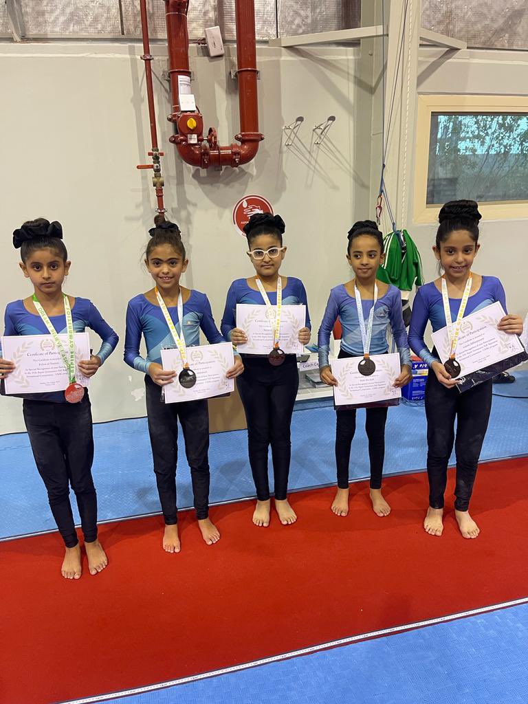 ColorMotionSA's tweet photo. سعدنا بالمشاركة في بطولة الجمباز الدولية
 في نادي Aspire Gymnastics في دبي مع 
فريق الجمباز من مركز الوان الحركة فخورين 
جدًا ببطلاتنا 🤩👏🤍🎉✨

#دبي #الرياض https://t.co/tIDVeu8VxU