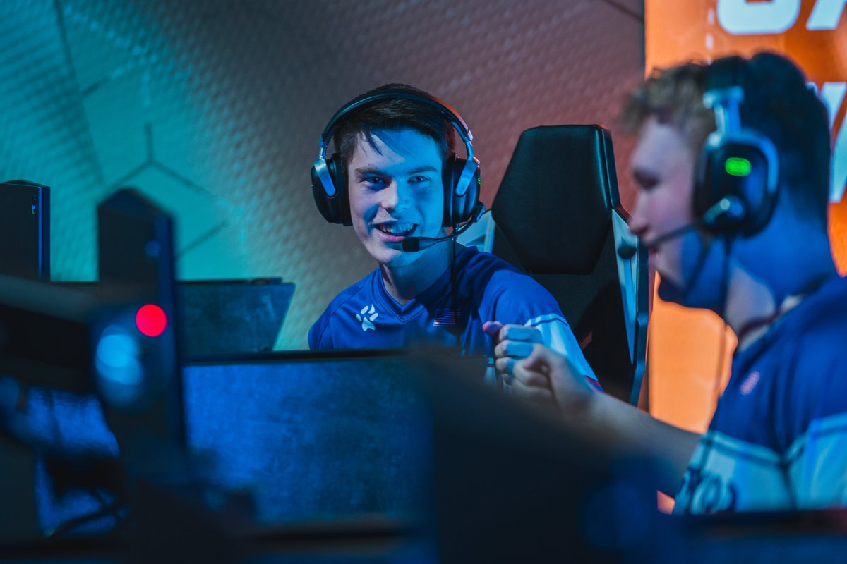 CollegeCarball's tweet photo. .@NorthwoodEsport rounds out the Top 4 and looks good doing it.

#CRL https://t.co/WDgqQVyB3k