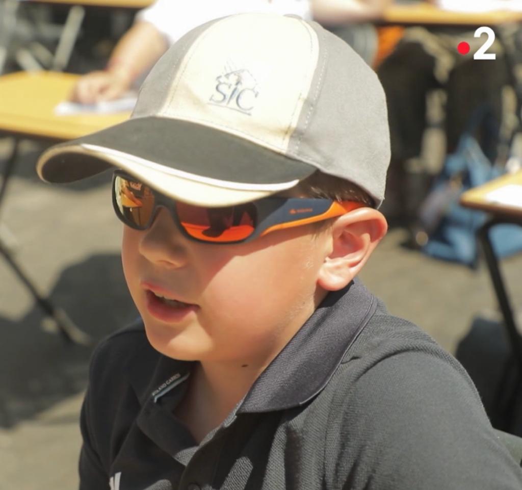 Bon, résultat des courses, une dizaine de fautes, un garçon sur France2, et un papa quoté par l'afp. Drôle et savoureuse journée, on retentera l'an prochain !