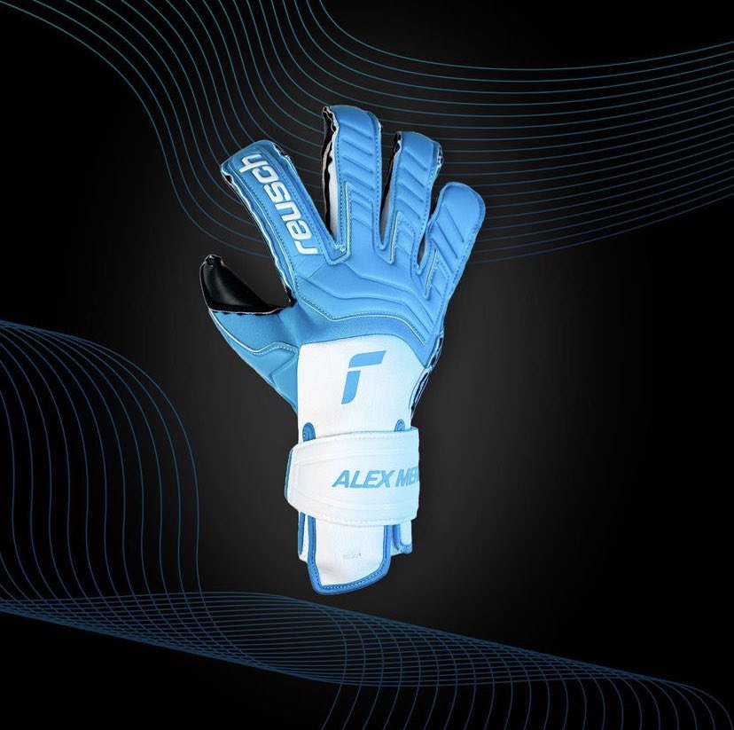 glove_gloves's tweet image. Duo X. #reusch #alexmeret 🇮🇹 #seriaa ⁦@ReuschUK⁩ #campione #napoli
