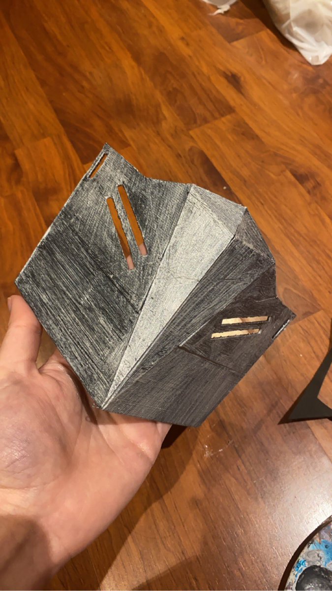 ItsMaybeMason's tweet image. ROUND TWO BABY
got the first 3D print prototype sanded and now it's time to paint :D 

#generationlossfanart #genlossart #propMaking