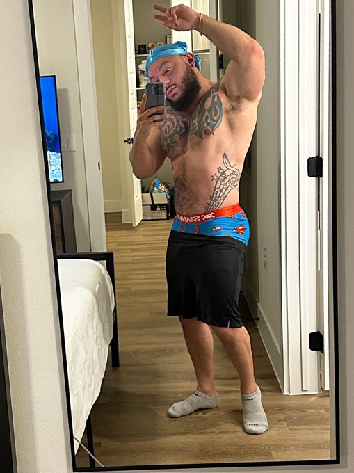 I can be your Superman https://t.co/fLMKWGM8D1