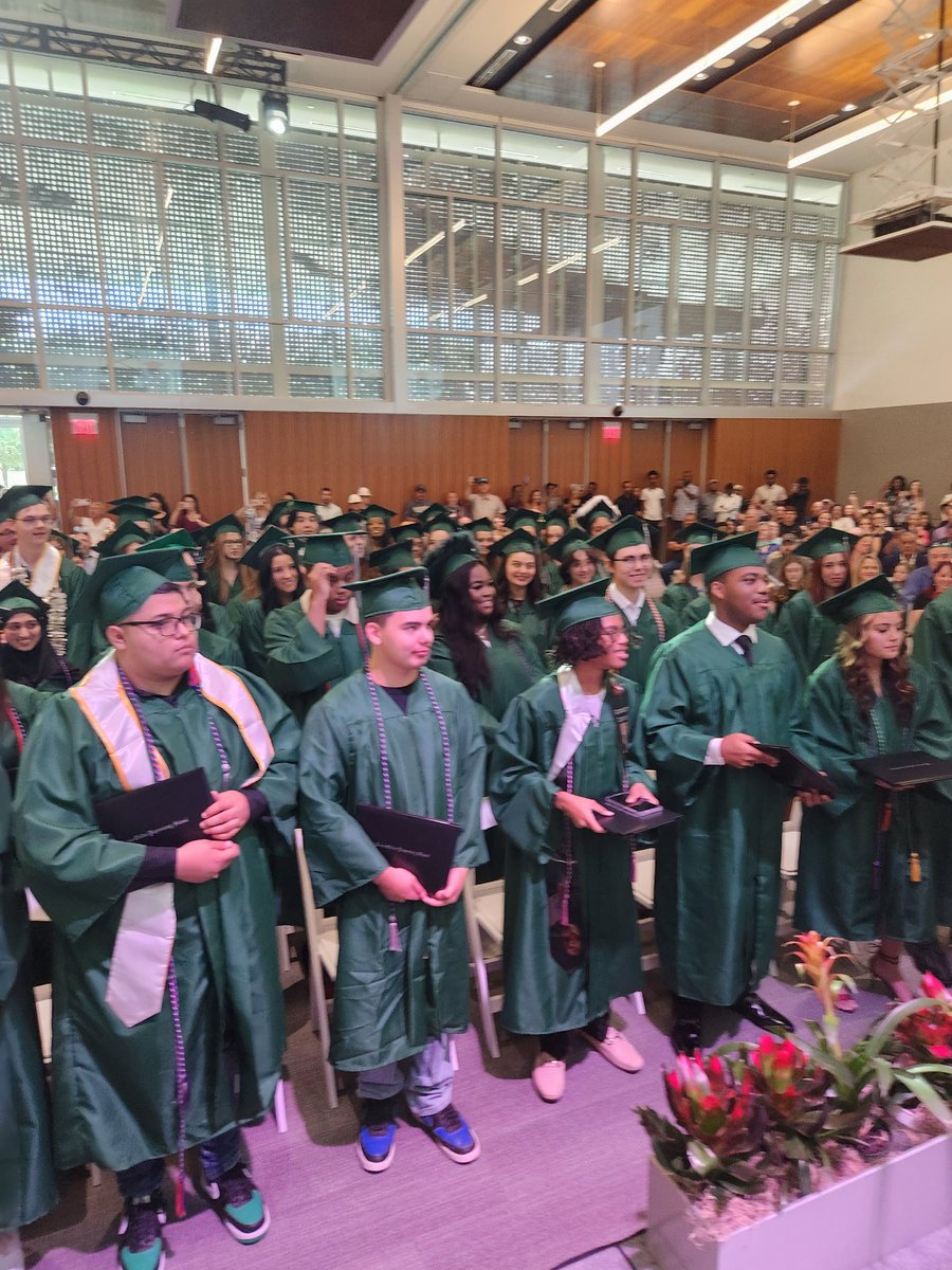 marcusdforney's tweet photo. Thanks Principal @JLaechelin for the invite to share a message
with the TOPS Highschool Class of 2023. Wonderful venue! Amazing group of scholars &amp; an awesome staff under your leadership. Hopefully they'll remember to 1) Reach for the TOP 2) Be the TOP &amp; Do TOP effort. https://t.co/eziDRuXdXQ