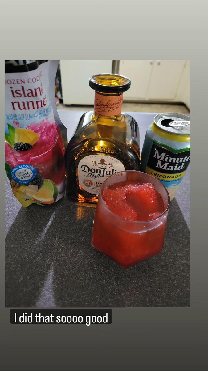 Bayyybeeee I did that🫣🏳️‍🌈🌈🥳
#homebartender #margaritamama #geminiseason #disshitgood