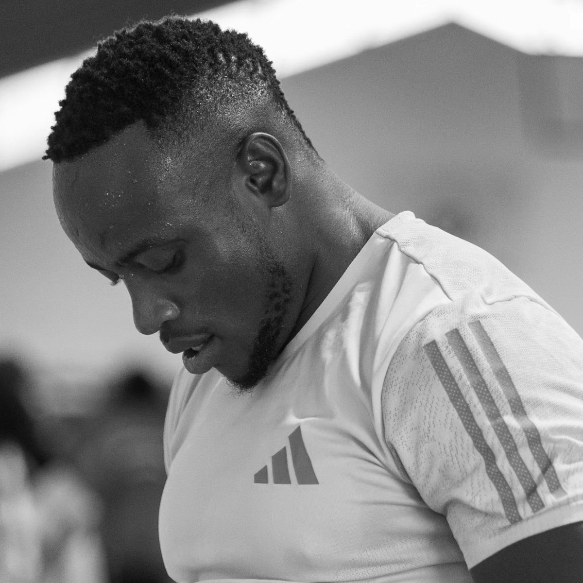 We come from humble families, old houses and small towns with sad stories. We are not hustling to impress or be in competition with anyone. 
I just want to change the storyline and the fights that were never won. 
Its always for the glory of God.  🙏🙏.

Have a great week ahead.