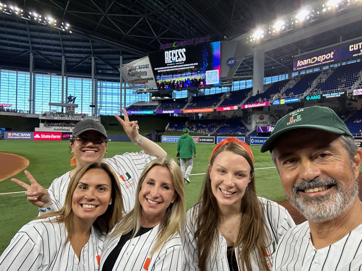 loanDepot park tweet media