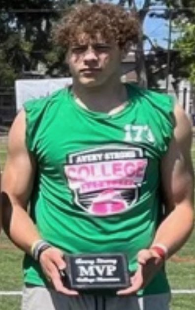 Blessed to receive an MVP today at the Avery Strong showcase! @BrandonHuffman @PGregorian @Ryan_Clary_ #averystrong ❤️ #biggerthanfootball