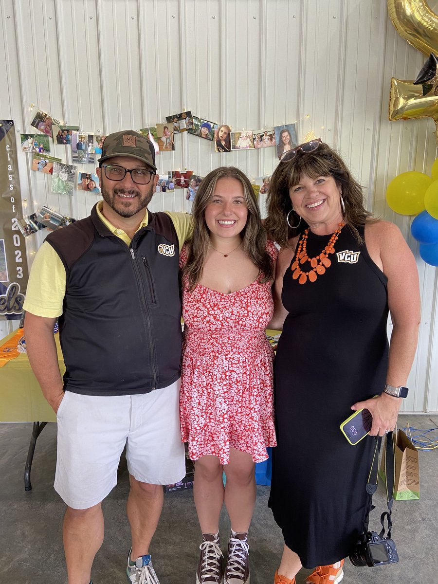 troymezz's tweet photo. What a fabulous 👩🎓 Grad Celebration. Thank you to all friends and guests of Sophia, Melia and Ella. AND thanks Trumpet Vine Farm (great venue) #VCUbound https://t.co/WpzjFbthIn