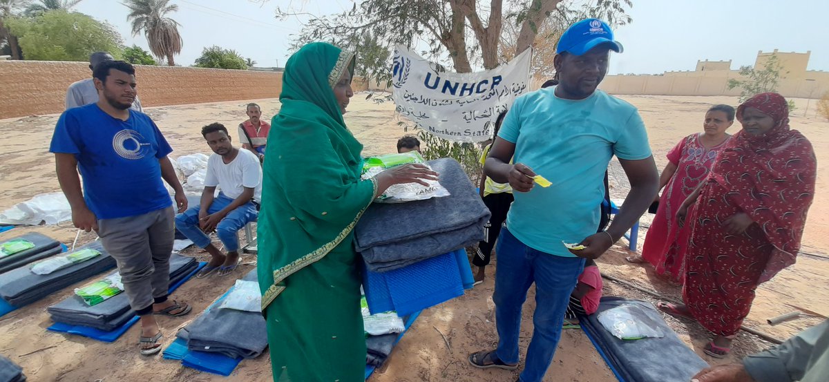 Life in Wadi Halfa on Sudan Egypt border is challenging by the day, with continuous flow of new arrivals seeking safety. To ease needs, UNHCR Wadi Halfa provided non food items to 84 families at Earth & Mining Sci College, more planned at sites around Wadi Halfa, UNHCR #Sudan