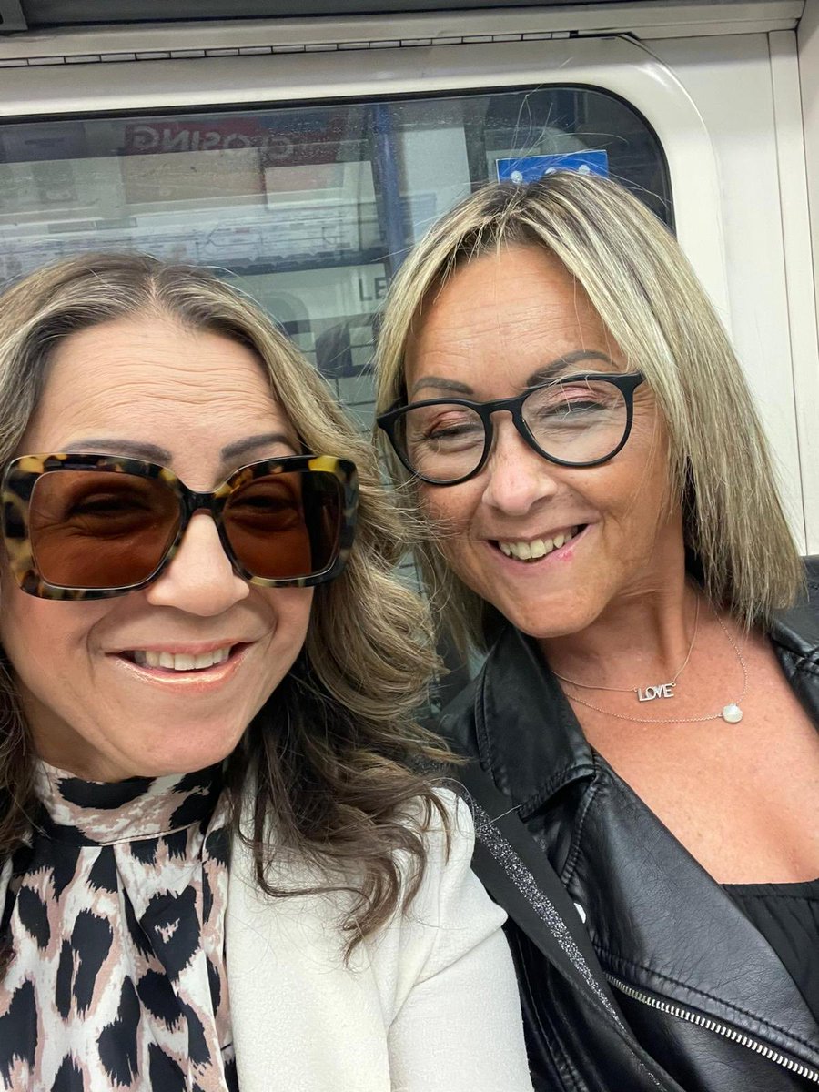 Jules aka the crazy bra lady (@allaboutyourh2) on Twitter photo 