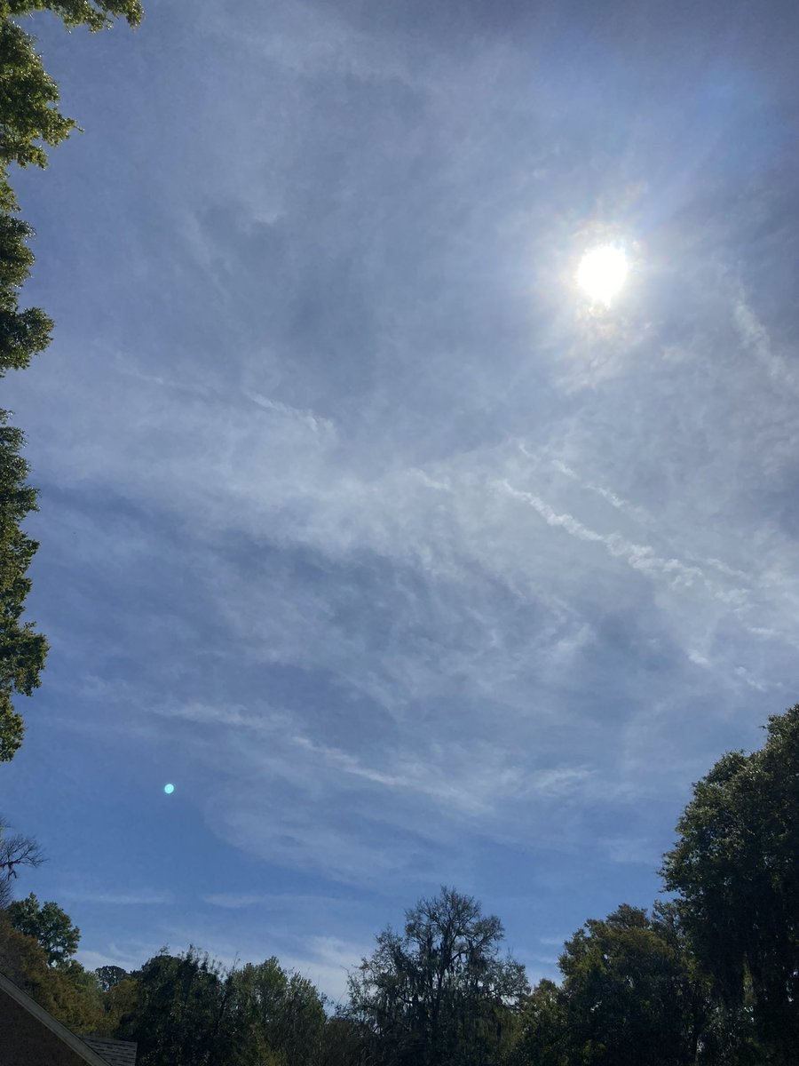 @RobertKennedyJr 

What are your plans on stopping cloud seeding (aka Chem trailing, geo engineering). American tax dollars funding something that’s poisoning our air, water, and food. This madness has to stop. What are the health ramifications of this on society? 

#AskKennedy