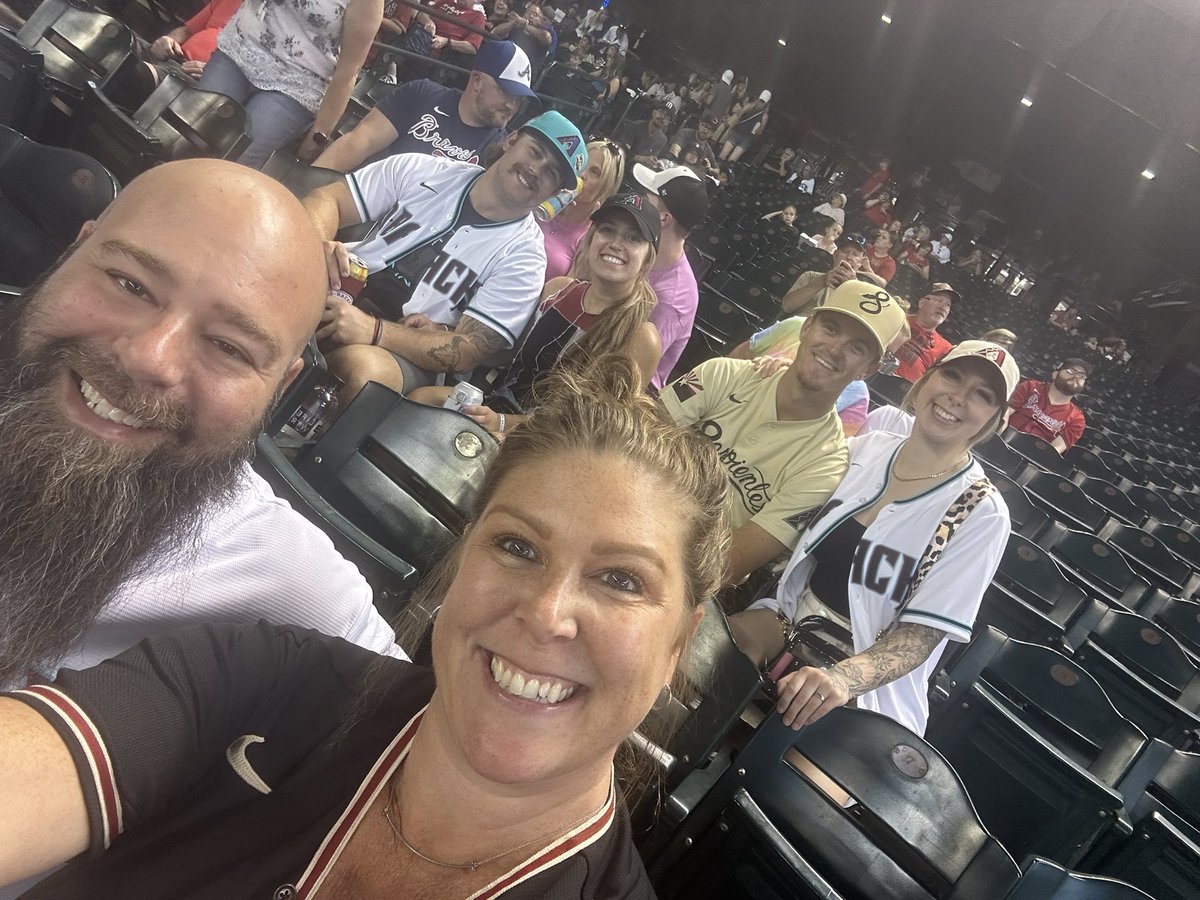 KailynnWynter's tweet photo. Baseball, beer and Matt Rife?!? YESS PLEASE #dbacksfan #mattrife #azbaseball https://t.co/Zk0Ezn7zd4