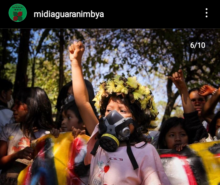 Não ao Marco temporal

Cobertura completa em instagram.com/midiaguaranimb…

(Fotos Julia nagle)