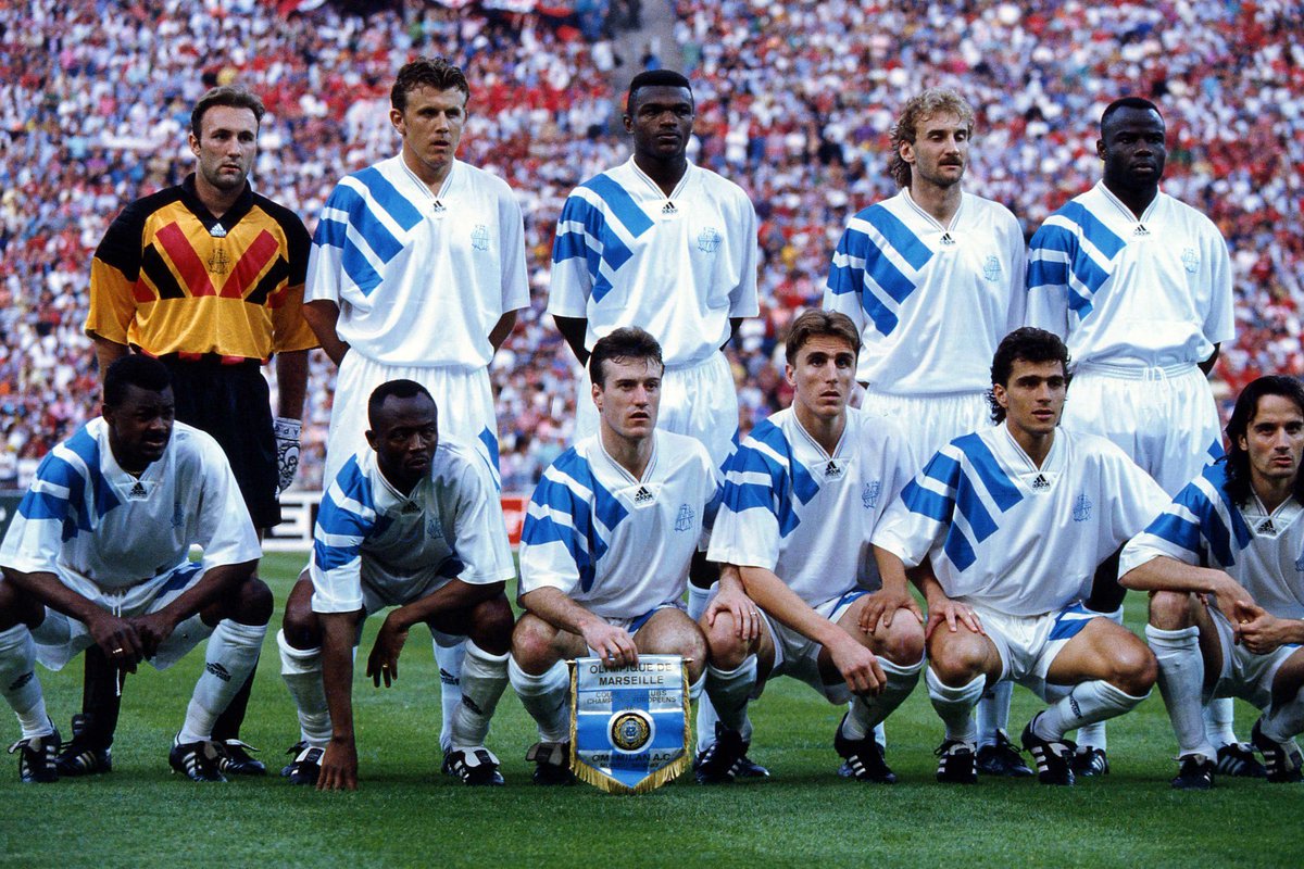 _BeFootball's tweet photo. Il y a 31 ans jour pour jour, le 26 mai 1993, l'OM remportait la Ligue des Champions en s'imposant 1-0 face au Milan AC, sur une tête devenue mythique de Basile Boli. ✨

À Jamais Les Premiers https://t.co/WnFmFgXVBQ