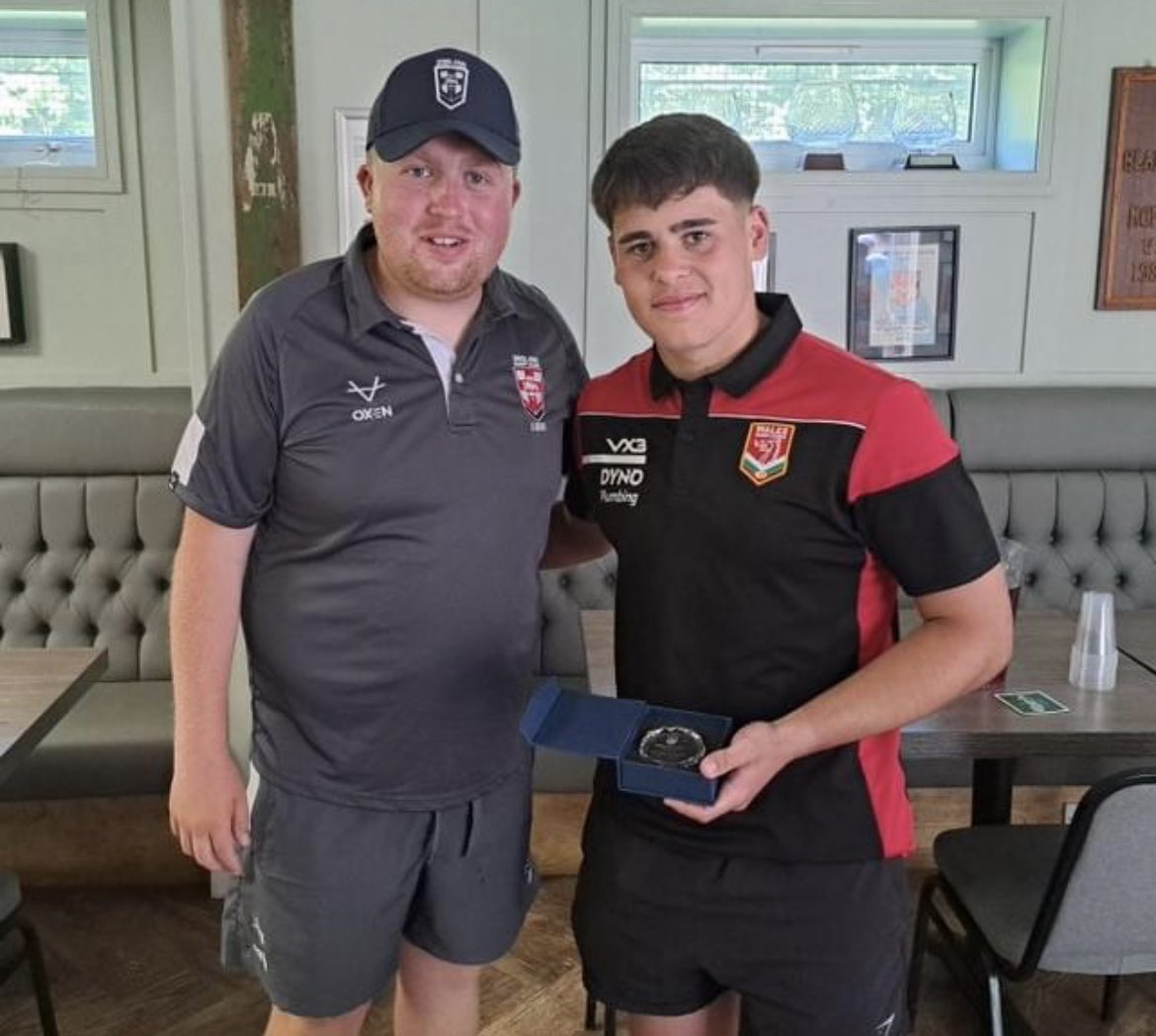 So proud for our very own  ETHAN PATERSON who represented Wales Rugby League U16s yesterday.  Ethan was named as man of the match by his English counterparts. Such an achievement.  Well done Ethan!!  🙌🏻🙌🏻 <a href="/IslwynHigh/">Islwyn High School</a> <a href="/AberValleyW/">Aber Valley Wolves</a> <a href="/Ethan47328340/">Ethan</a>