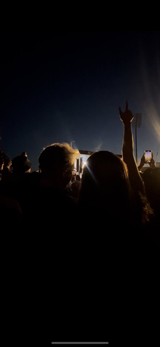 bobynn's tweet photo. Arctic Monkeys u were 10/10 https://t.co/HcoQDGms10