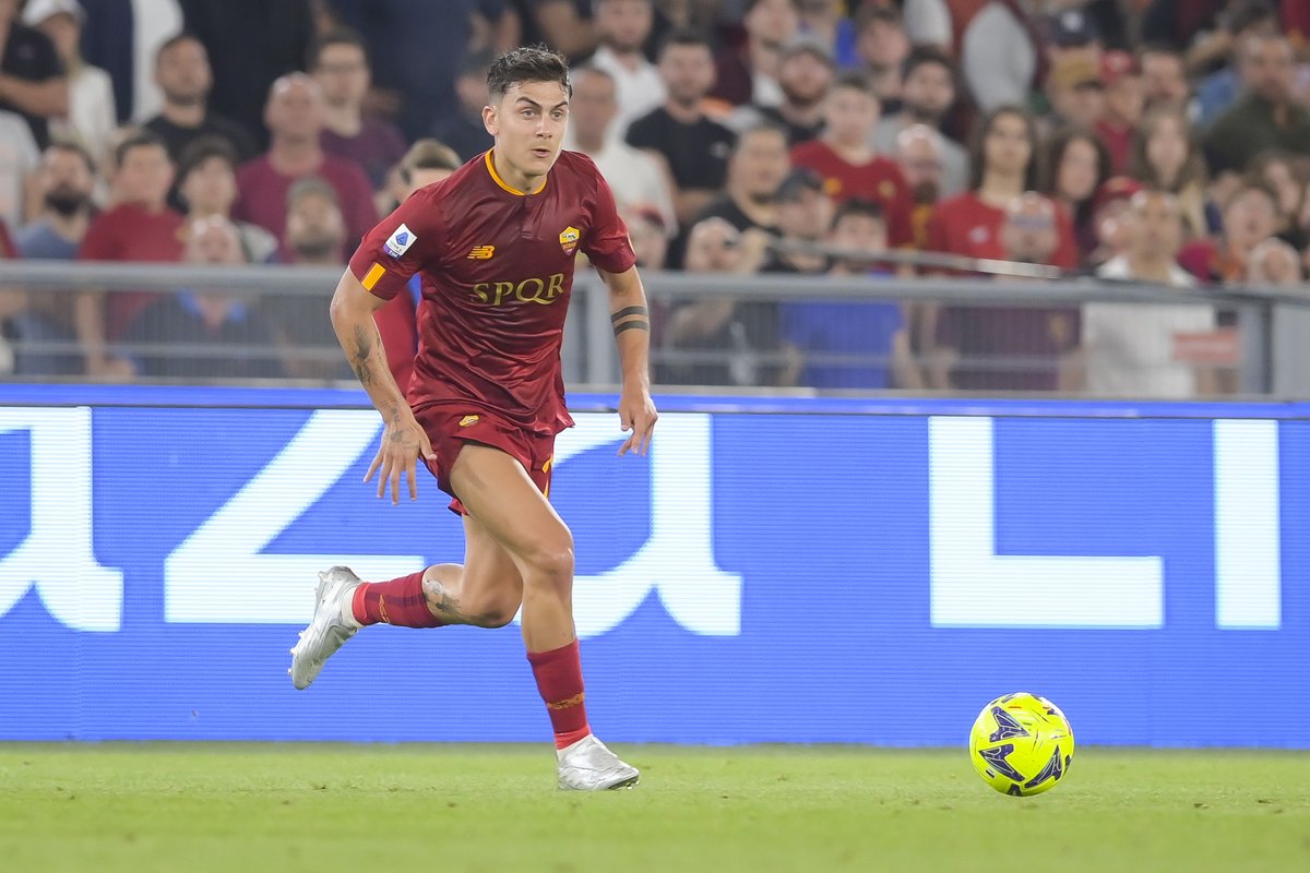 OfficialASRoma's tweet photo. Inizia il secondo tempo. 

FORZA ROMA! 🟡🔴

#RomaSpezia https://t.co/3Pq5QuA1ZS