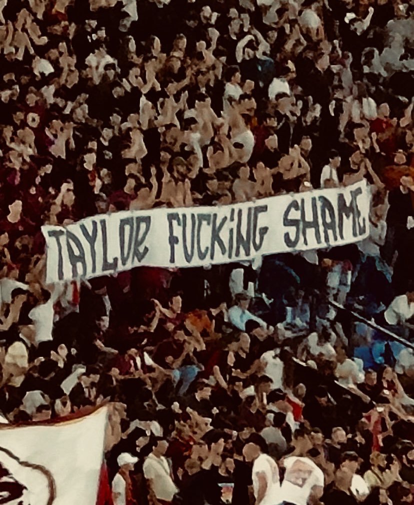 Magari domani mattina te svegli con le candele ai piedi del letto.