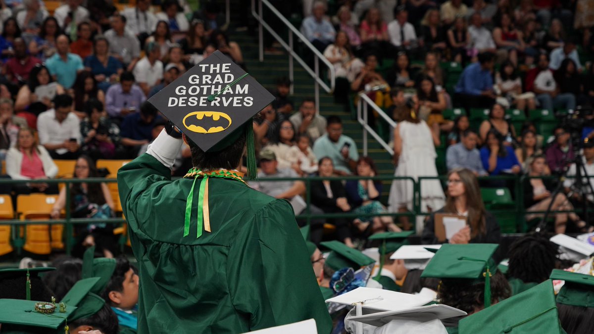 Look who is graduating…@WoodbridgeHS Congratulations 🎓