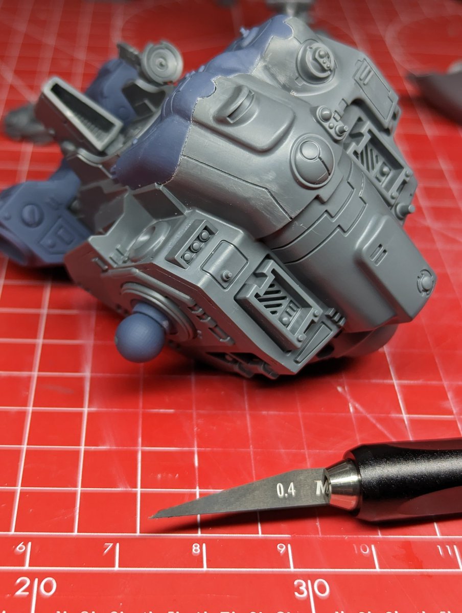 RemPresence's tweet photo. Broke out the gunpla chisels to scribe in some fresh new panel lines too https://t.co/q70p1jRRR9
