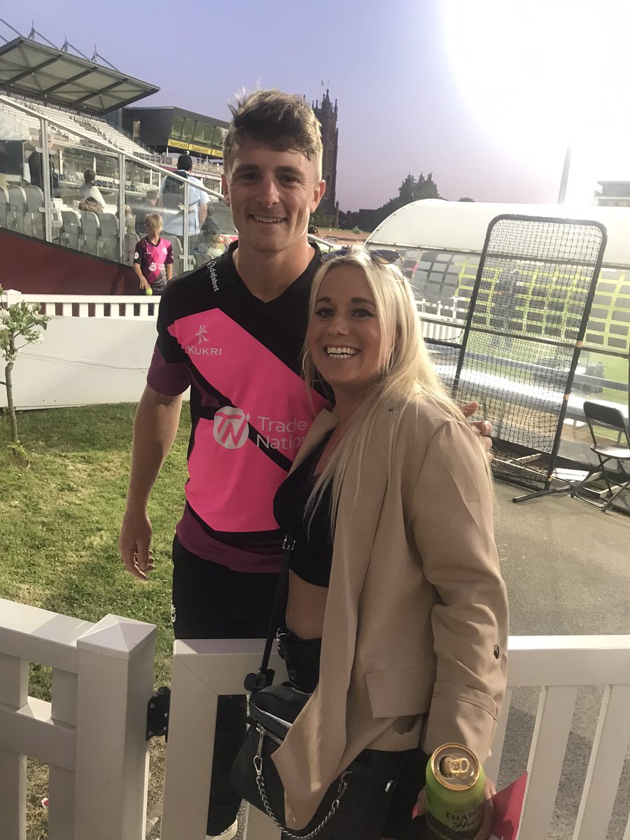 Friday night was great Taunton cricket and got to meet the captain and he’s an arsenal support so now he’s my best mate and of course he know Mr Yeates @tomabell1  #tauntonsomerset
