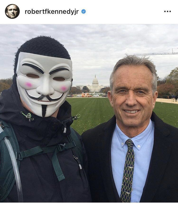@RobertKennedyJr @elonmusk @DavidSacks who is beside you in the mask in this pic you posted? is it James O'Keefe ...  #AskKennedy