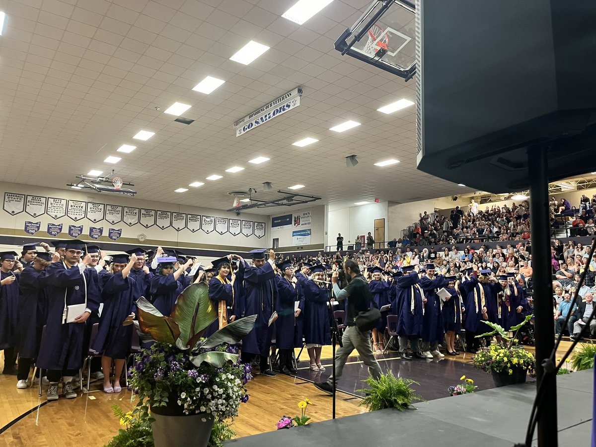 VHS Class of 2024 tweet media