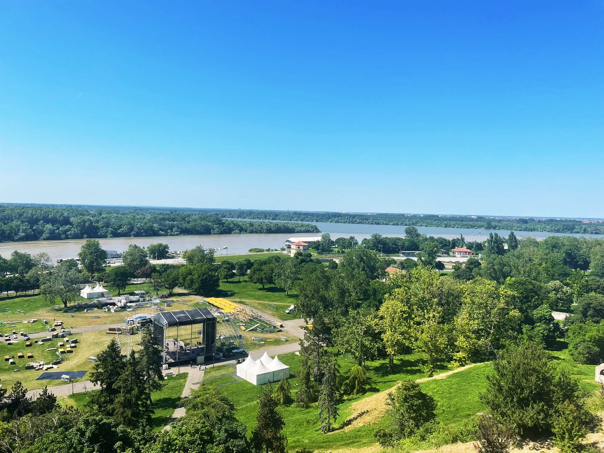 LincolnCity_FC's tweet image. Day 1️⃣1️⃣: This was our first rest day after completing more than over 1,000km. It was a strange start after spending the past 10 days in a constant routine of cycle, eat, sleep, repeat! 🤣

We were still up early and twiddling our thumbs waiting for breakfast which didn’t start…