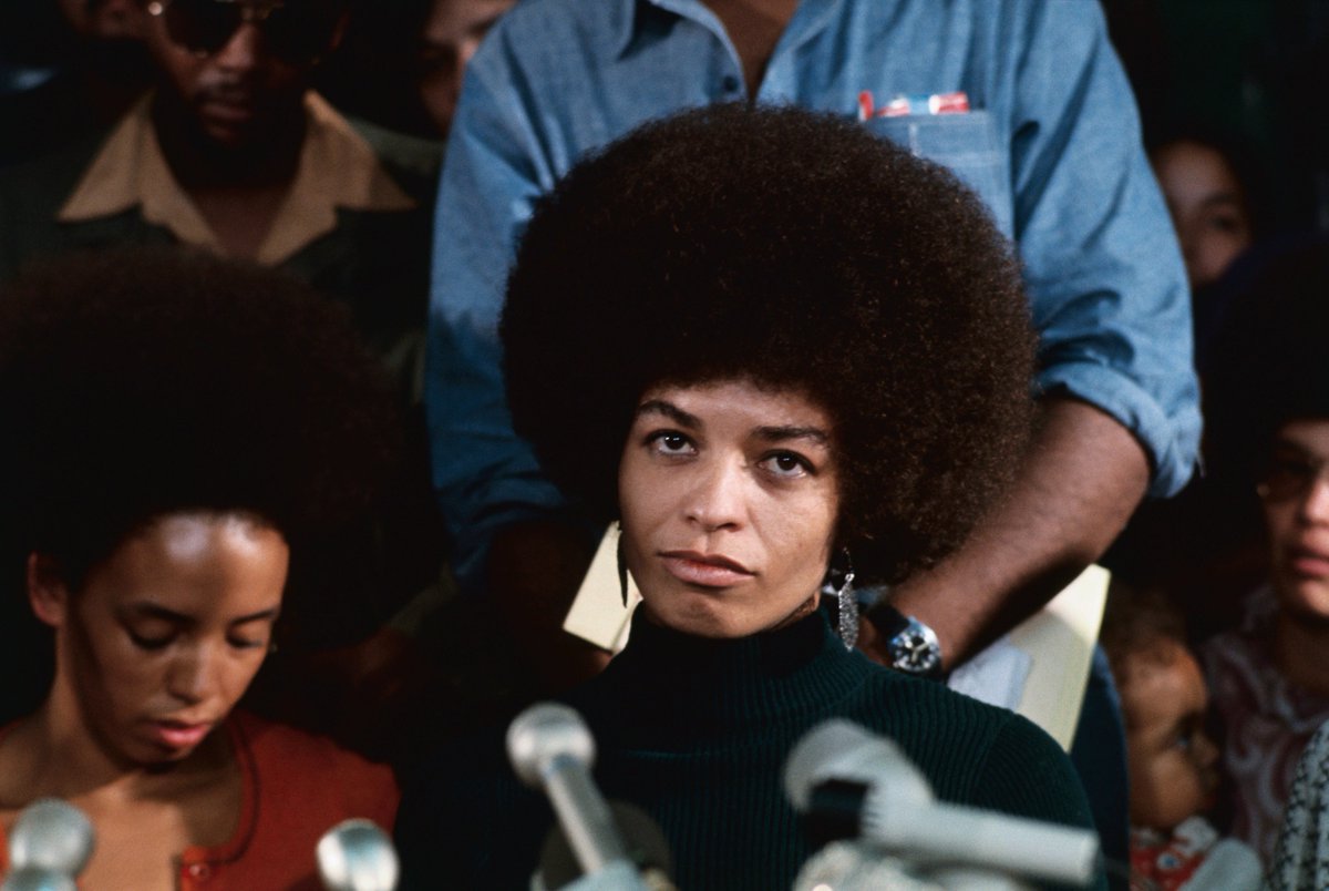 Jun 4 1972 - Angela Davis, a black militant, former philosophy professor at the University of California, and communist, is acquitted on charges of conspiracy, murder, and kidnapping by an all-white jury in San Jose, California. history.com/this-day-in-hi…