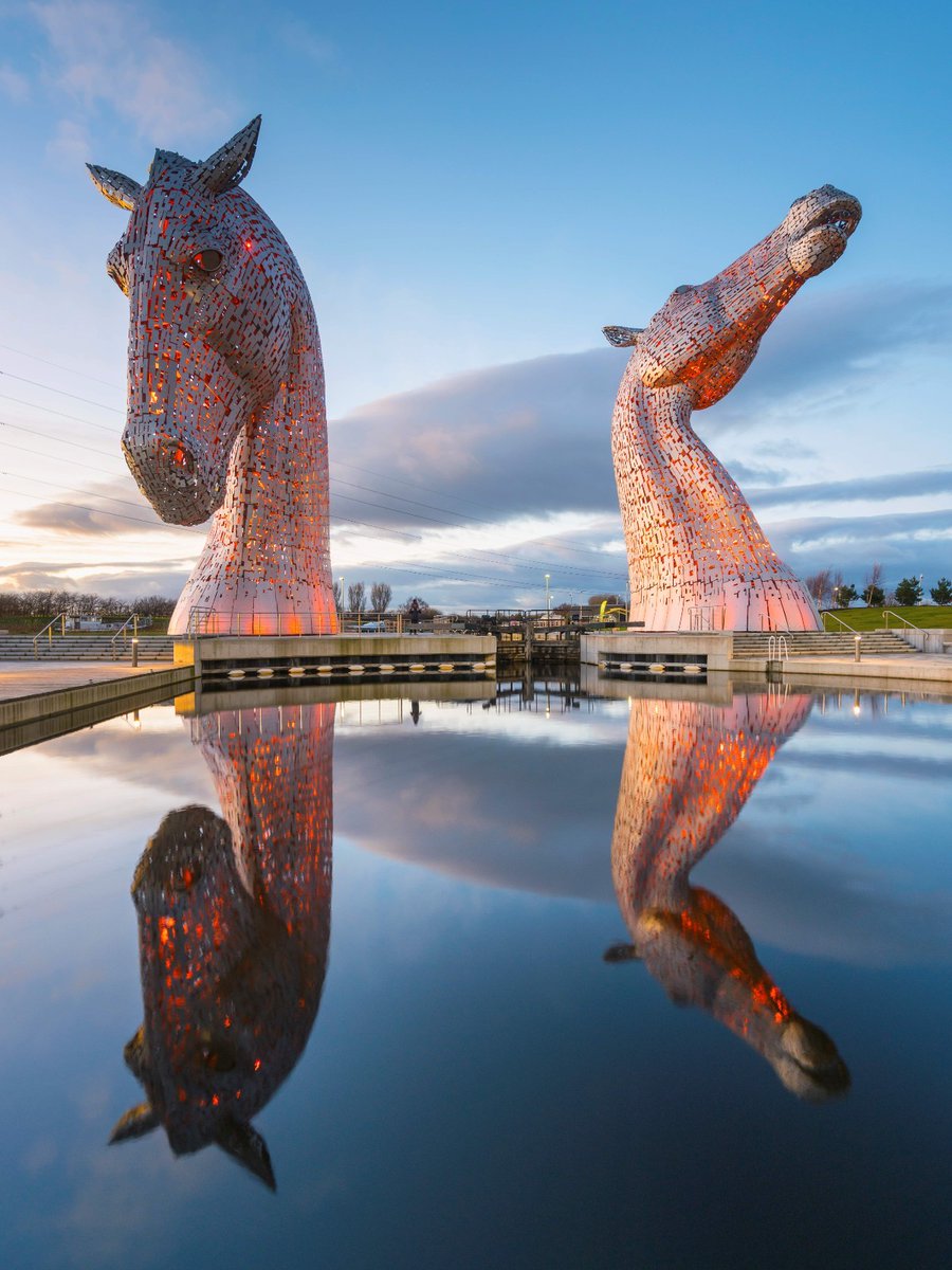 One of Scotland's most iconic landmarks - The Kelpies! 💙✨

📍 The Helix 
📷 VisitScotland 
🎨 Andy Scott