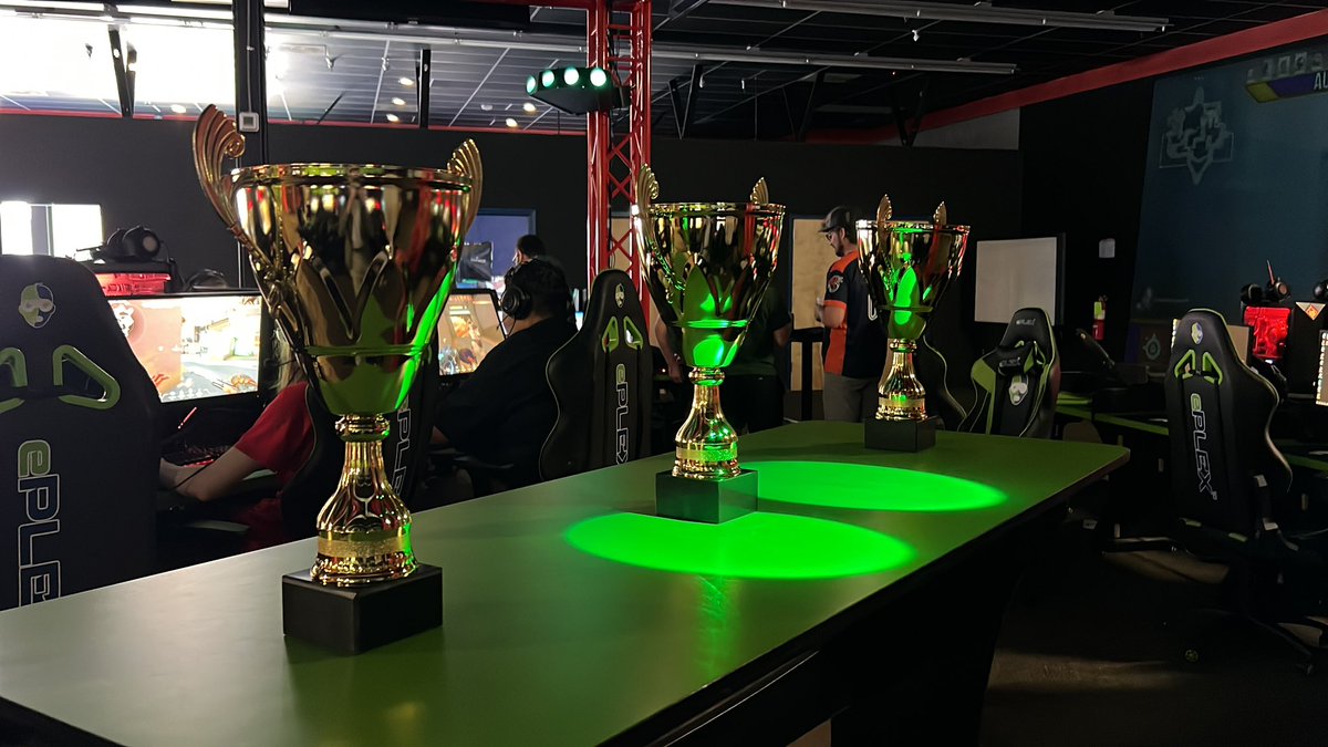 BepicCasts's tweet photo. GRAND FINALS TIME!!!

@una_esports’ ManeStage wraps up now with me and @ThatGuyFoof on the mic! Let’s award a trophy 🏆 😎 https://t.co/Ifz0D2PPld