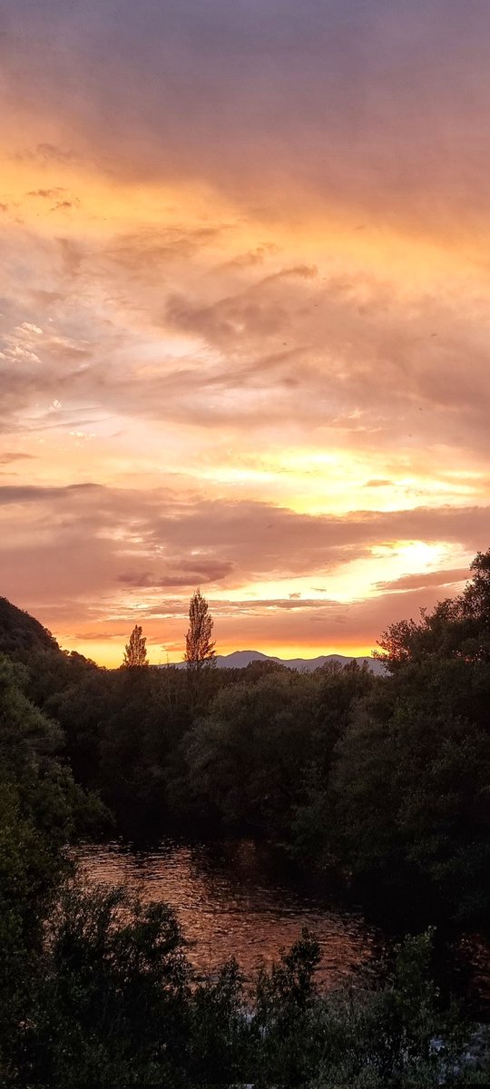 Este y oeste. Río Sil, #Ponferrada #Bierzo #leonesp