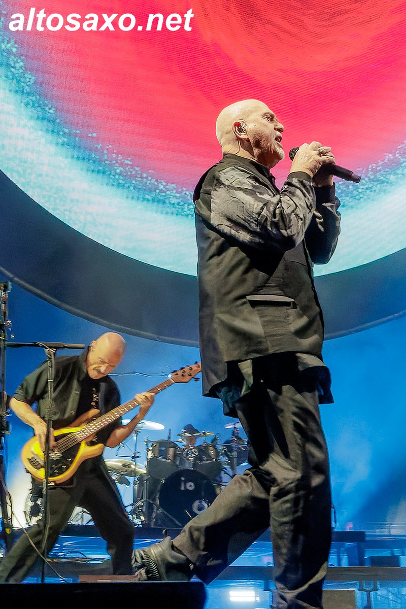 Peter Gabriel performs live at Accor Arena in Paris, France on May 23, 2023. #PeterGabriel #progrock #artrock #worldbeat #altosaxonet 
ALTOSAXO Music Apparel 
altosaxo.net