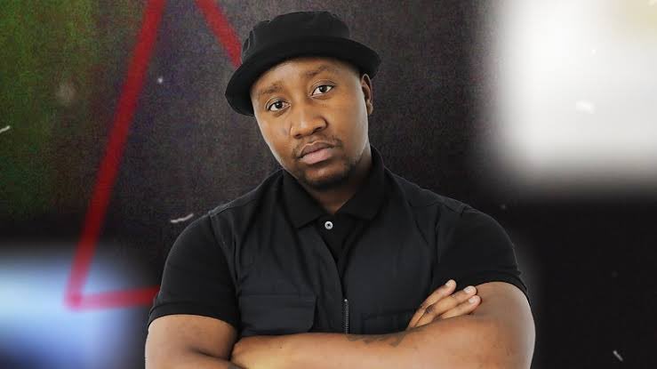 collenmashawane's tweet photo. "This is my home. I was born here. And I will fight for it. I will die for this cause."

Xolani Khumalo:
#Sizokthola https://t.co/k4FT24weWq