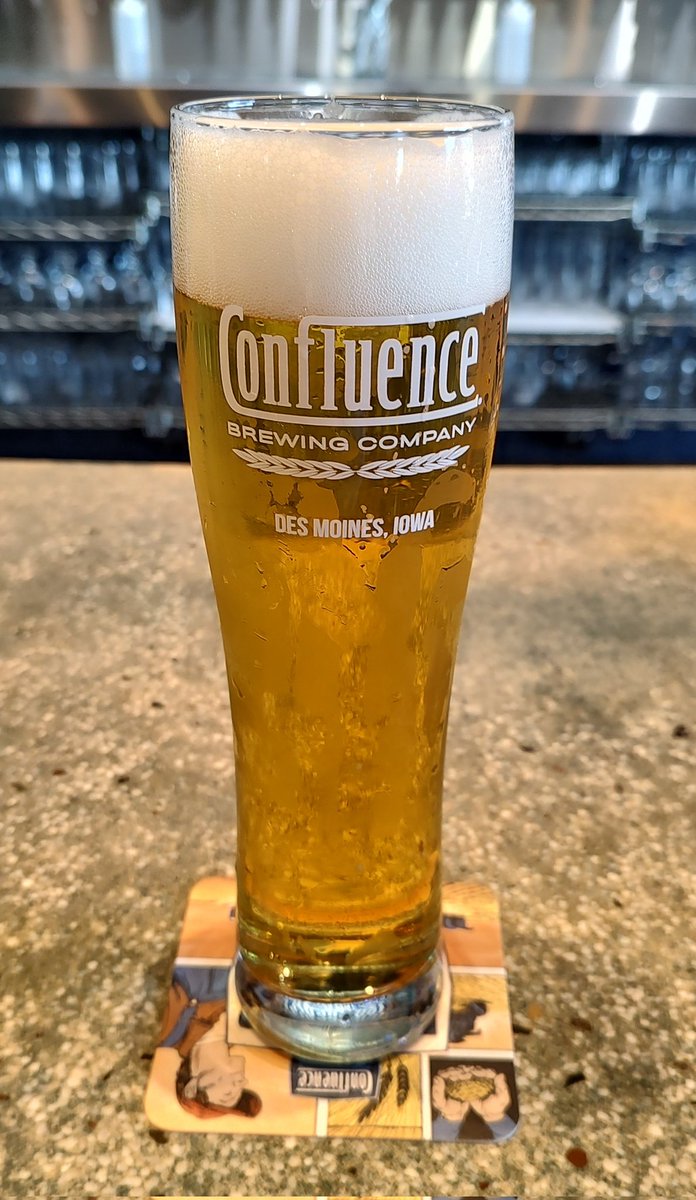 TheChadInDM's tweet photo. The V-I-Pilz, hoppy pilsner @ConfluenceBrew in collaboration with @LAZER1033 is pretty. Oh so pretty. Freaking fantastic. #DrinkLocal #FollowMeToBeer https://t.co/cgJPaiLaqd