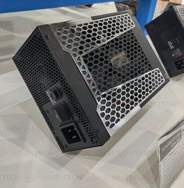 hardfanaticos's tweet image. Seasonic muestra fuentes de alimentación ATX 3.0 y PCIe Gen5, ventiladores MagFlow y se pasa al sector industrial en la Computex 2023. #Computex2023 #FuentedeAlimentación #hardware #PC #refrigeración #Seasonic #tecnología

fanaticosdelhardware.com/seasonic-muest…