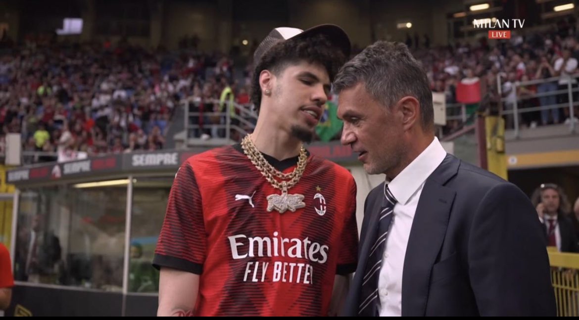 StoolSoccer's tweet photo. What in the weird crossovers is this?! 😭 https://t.co/VcRwBg4kP8