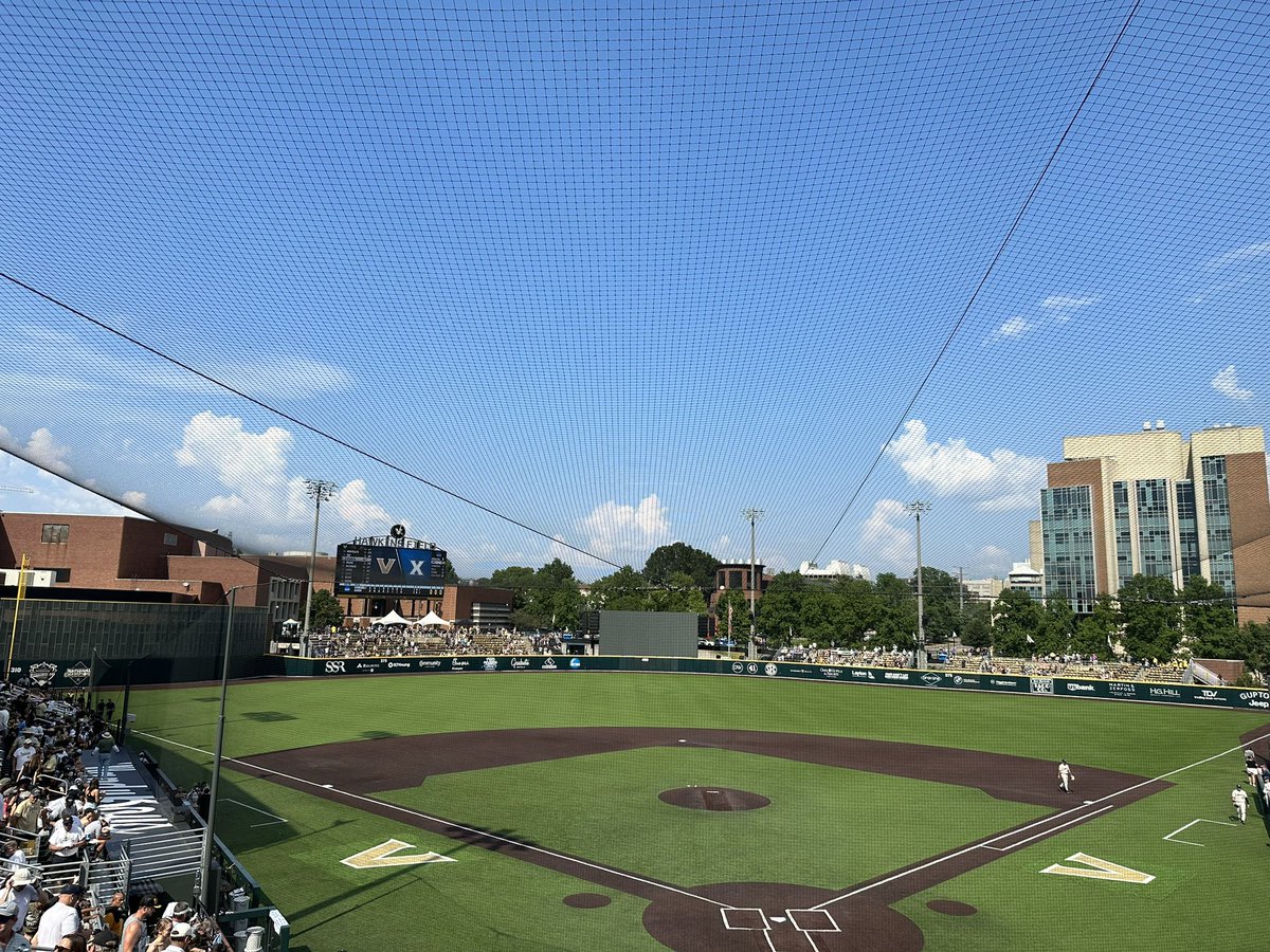Paul Fritschner on Twitter "Weather delay at Vanderbilt. Yes, a