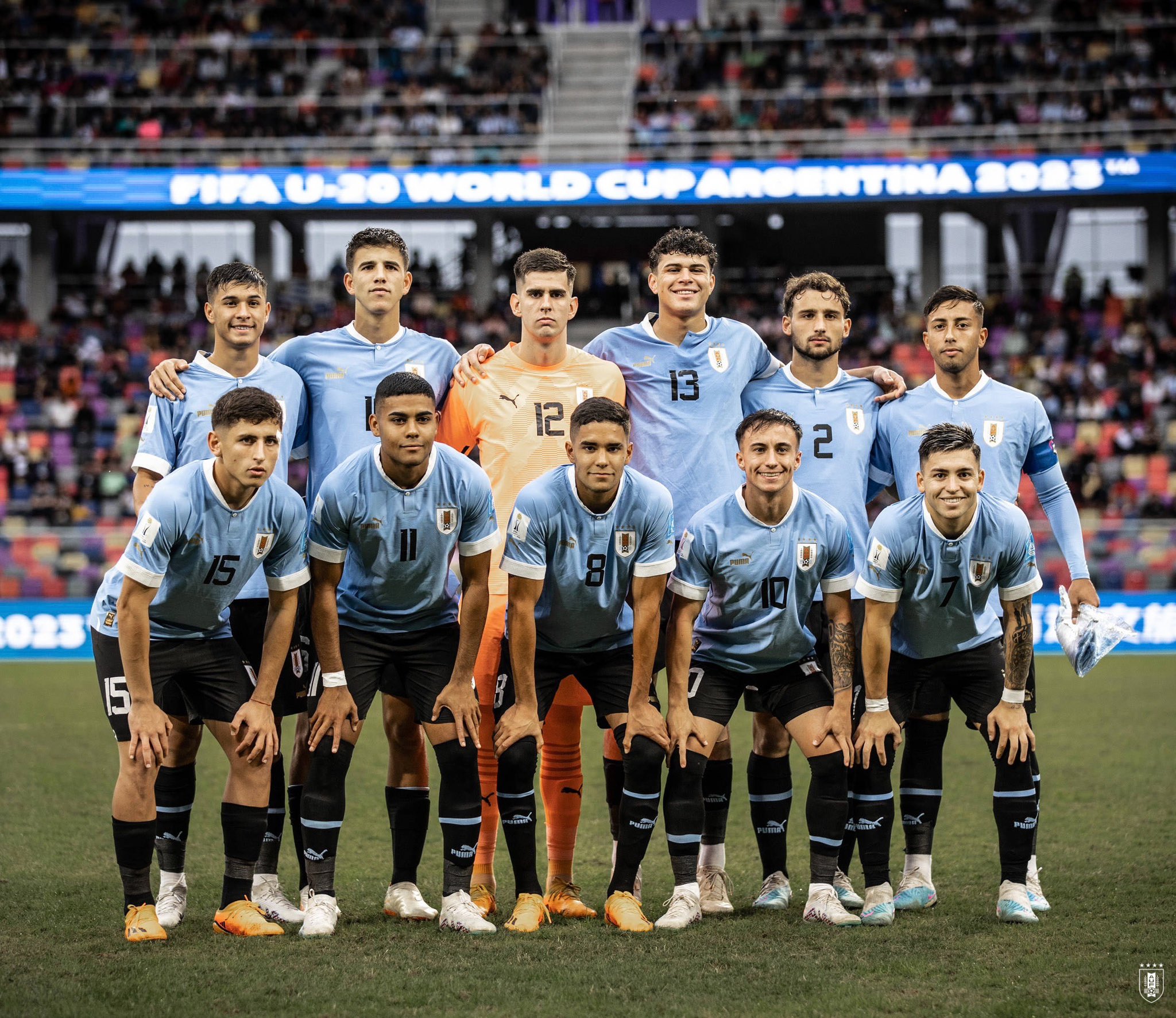 Selección Uruguaya on X: 📸 𝗟𝗮 𝗳𝗼𝘁𝗼 Los once que hoy representan  tres millones. #ElEquipoQueNosUne  / X