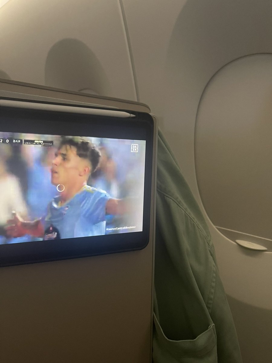Ahora como explico el grito que he metido al salvarnos !!! En avión viendo el partido camino de méxico !!! <a href="/RCCelta/">Celta</a> <a href="/MCeleste1923/">Mundo Celeste</a> #CeltaBarça hoy es día de alegria … mañana a empezar la reflexión para no repetir estas situaciones … y que suba el B