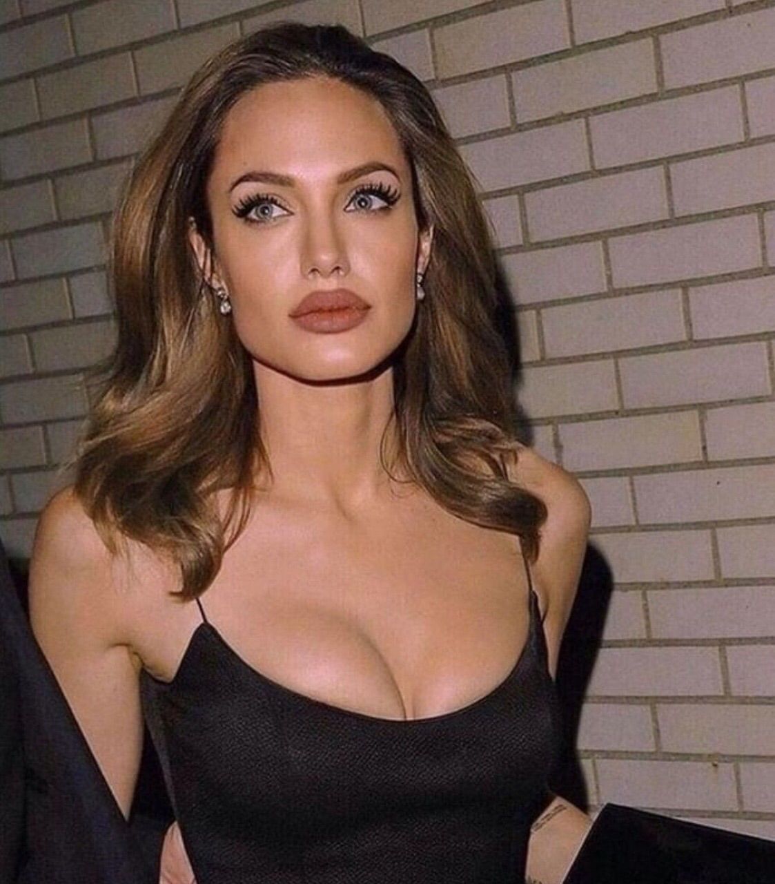 Covalent TV on X: “Happy 48th Birthday to Angelina Jolie 🎉 https