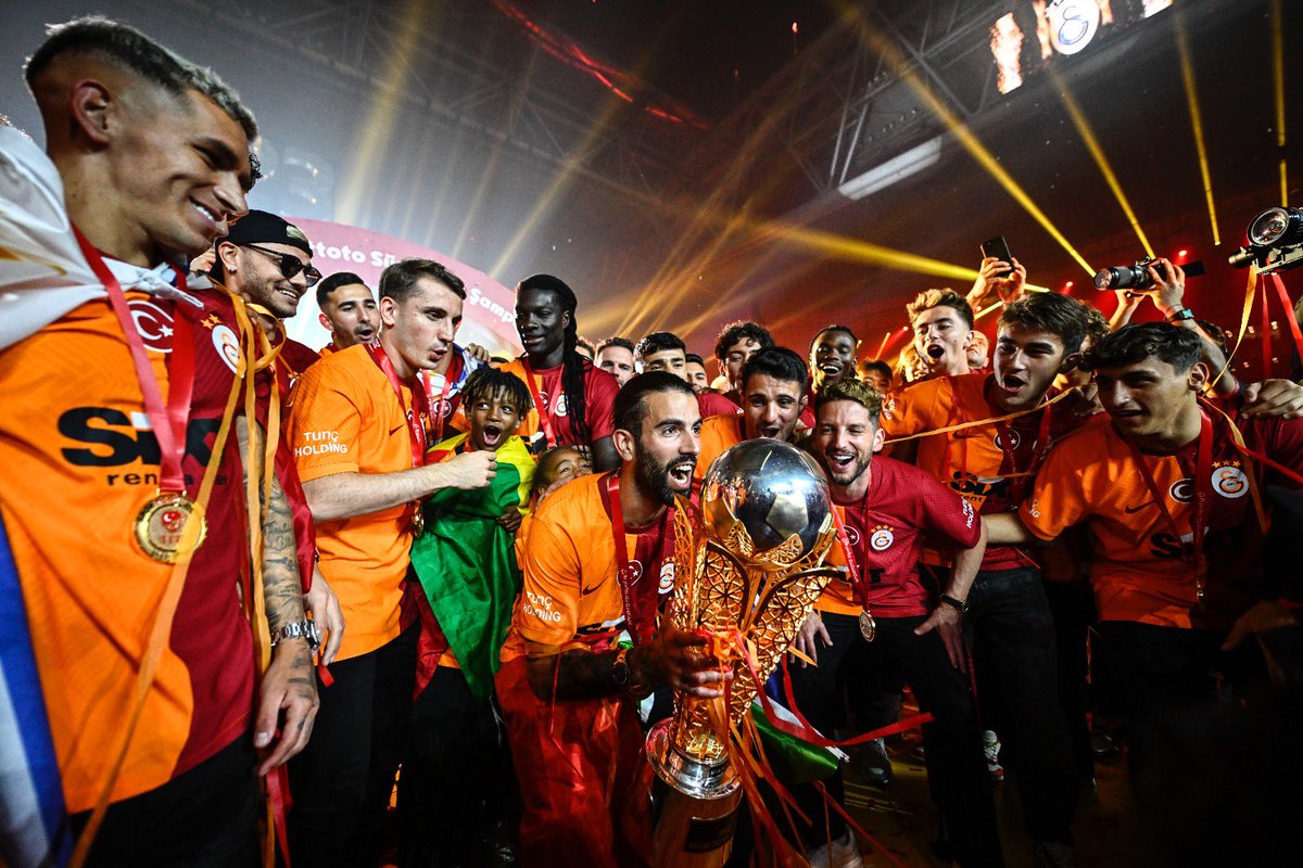 GalatasaraySK tweet picture