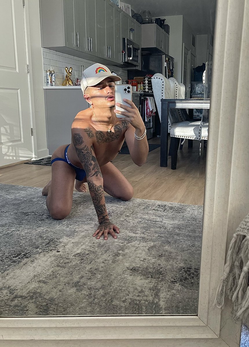 robthellist's tweet photo. Happy Pride Month 🌈 https://t.co/yUhJ7TfUeX
