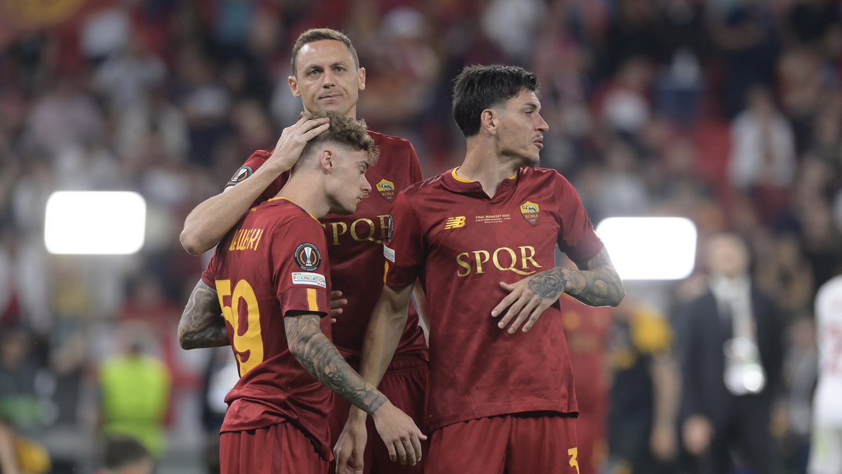 CarlosJ00919108's tweet image. ¡¡Horroroso el final de temporada de la #Roma!!😱

❌️Atalanta
➖️Milan
➖️Monza
❌️Inter
➖️Bologna
➖️Salernitana
❌️Fiorentina
✅️Spezia

7/24 Ptos en #SerieA, bajan⬇️de la 4ta plaza a la 6ta y cayeron en la #UELfinal

¿Qué necesita La Loba para clasificarse a UCL🏆?🤔