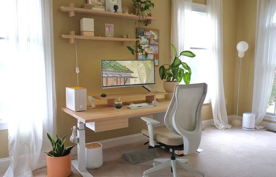 i'm hosting an <a href="/ergonofis/">ergonofis</a> desk setup giveaway in my latest youtube vlog! watch to enter &amp; good luck! 
youtube.com/watch?v=JxBPYc…

giveaway includes: maple standing desk, cable management bar, desk shelf, &amp; desk drawer!