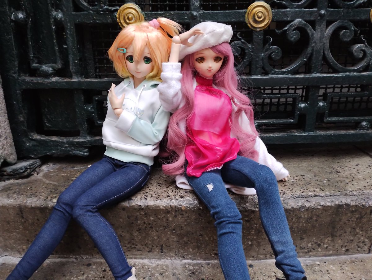 Cookienavalon's tweet photo. The duos of girls
From yesyerday's reunion 🥰
#dollover #dollphotos #dollfiedream https://t.co/DccOnJazOI
