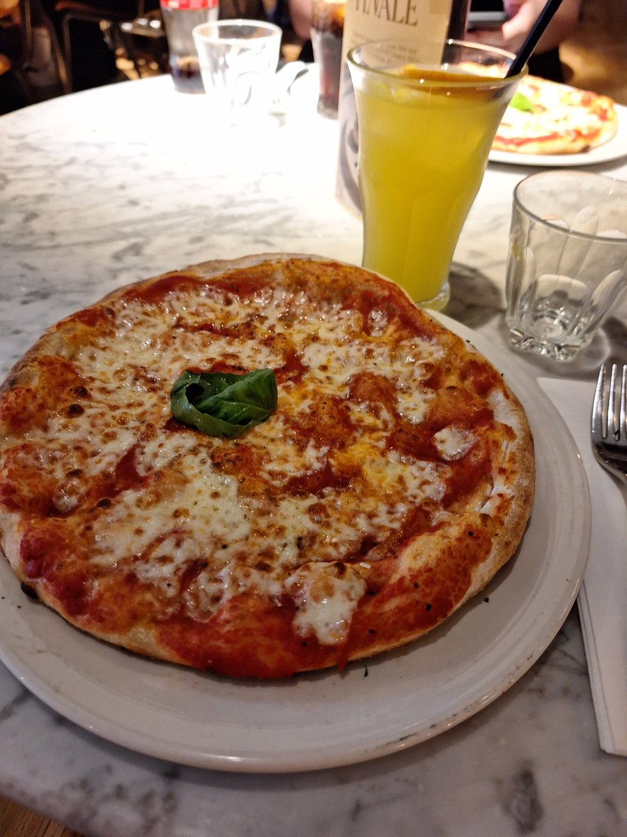 Had a really lovely day and of course me and @oresttalksfooty had to make our traditional visit to @PizzaExpress to enjoy some more Pizza 🤩🔥❤️